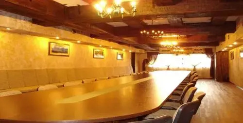 Artua, inn