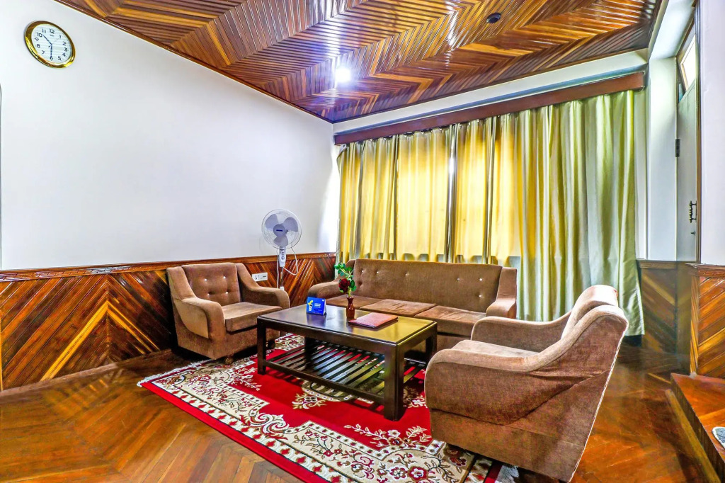 FabHotel Oak Ridge Retreat I