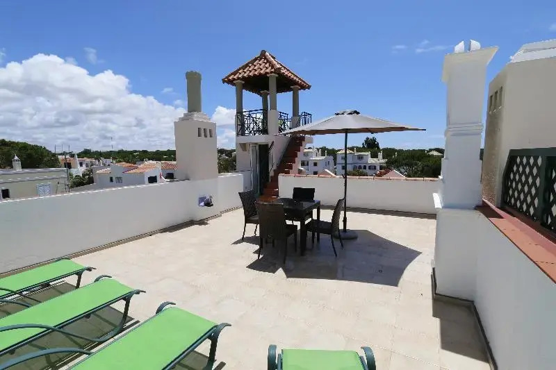 T4 Grand Townhouse Old Village