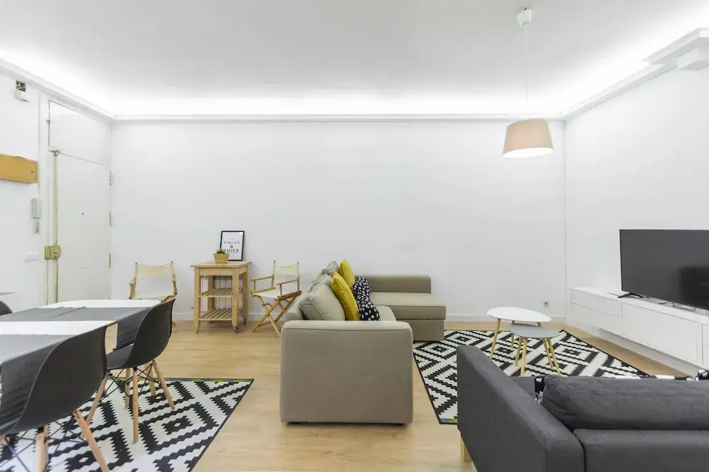 Dobo Rooms Zurbano I