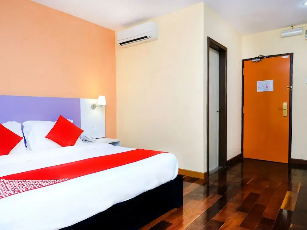 Grand City Hotel II