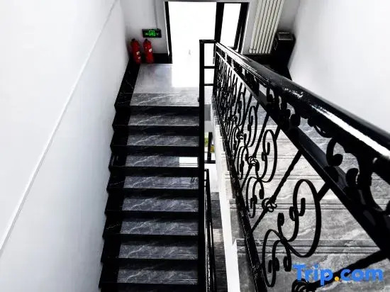 Aidu Hotel