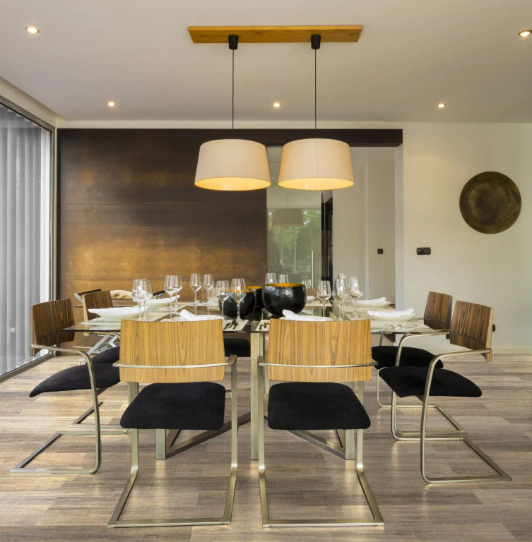 White Exclusive Suites & Villas
