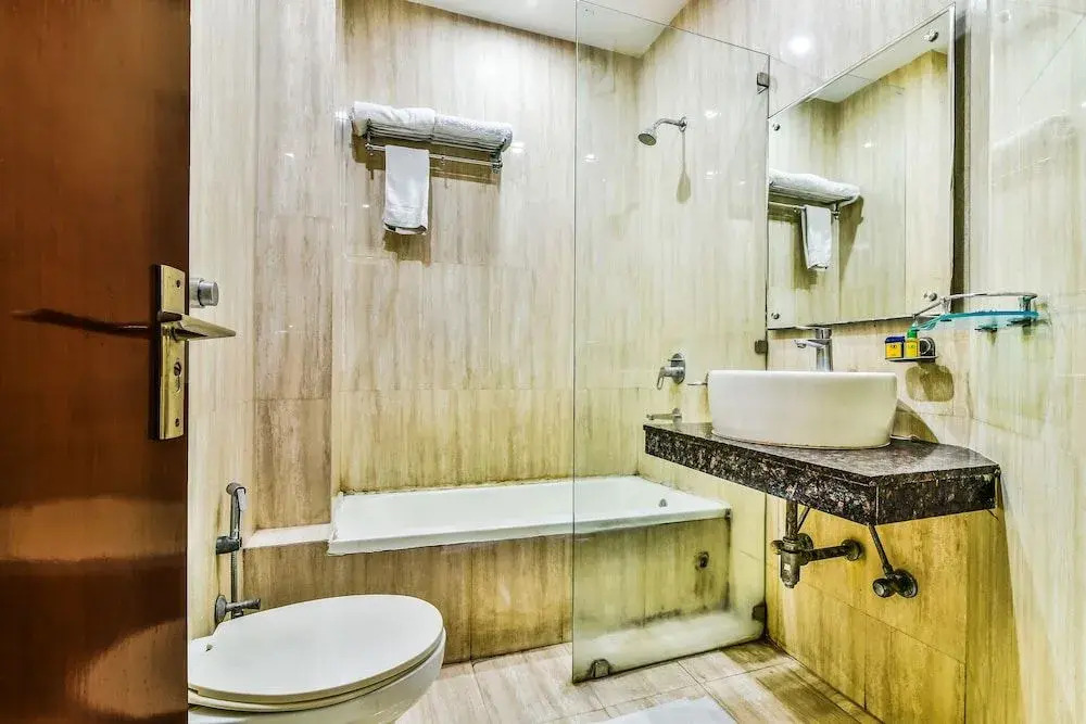 FabHotel Kingston