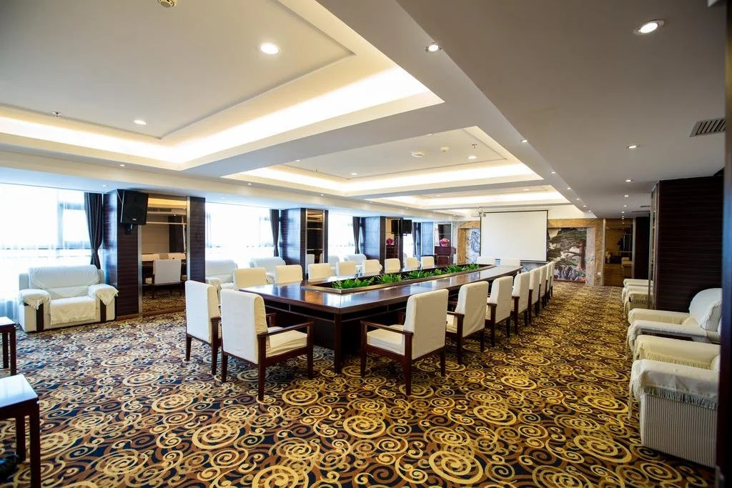 Vienna Hotel Zhumadian Huayuan Xuefu