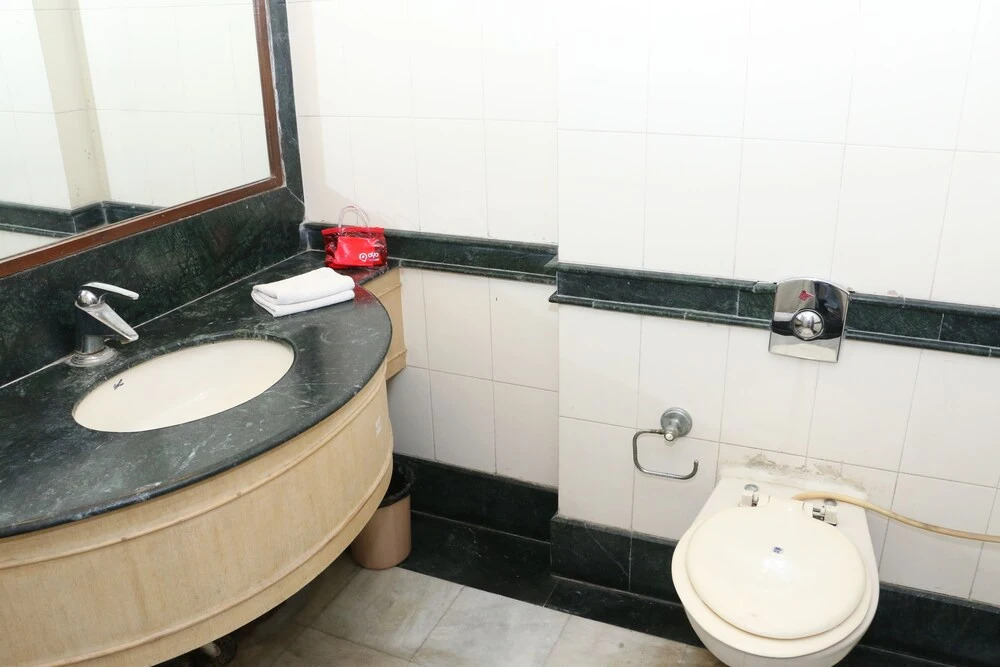OYO 1898 Hotel Aditya