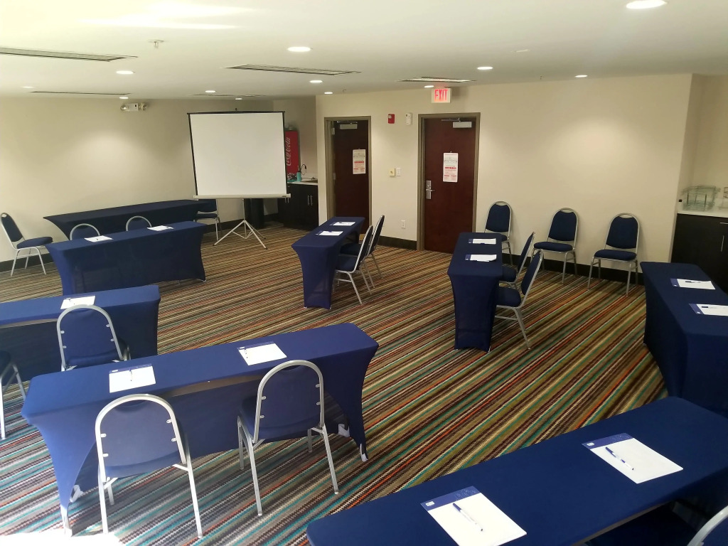 Holiday Inn Express Hotel & Suites Mebane by IHG