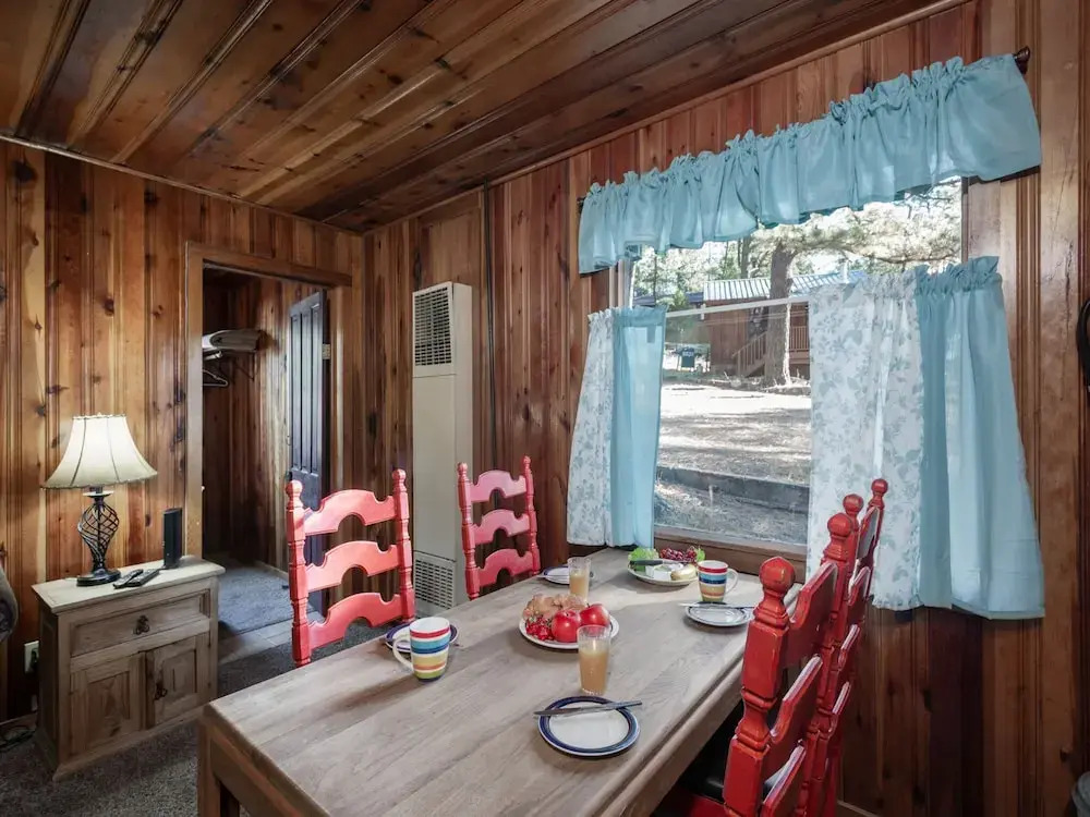 Mechem Dr Apache Village & Cabins by VTrips