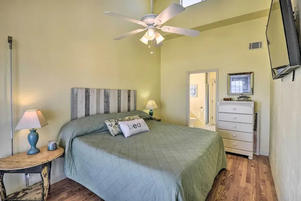 Sunny Florida Home w/ Decks & View, Steps to Beach