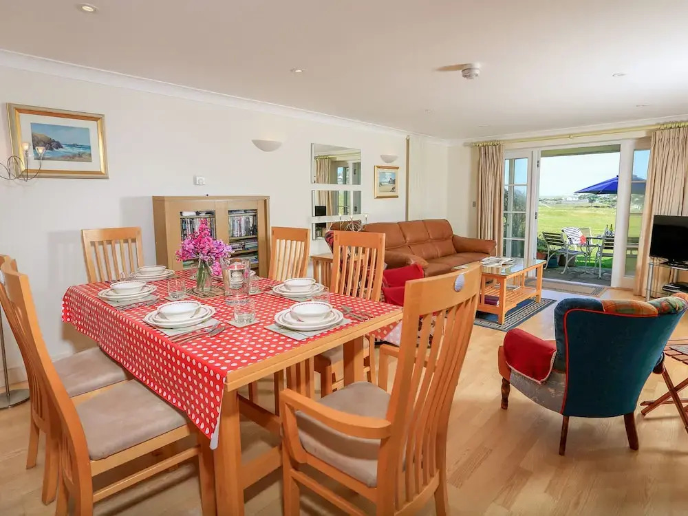 5 Thurlestone Beach