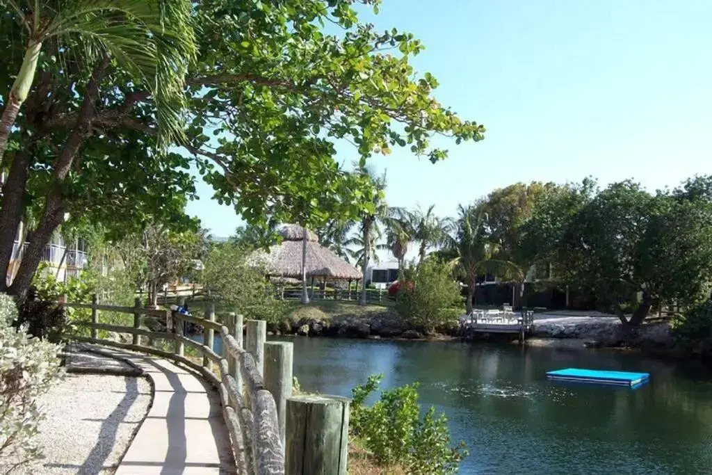 SEA MIST - Oceanfront-Lake-Kayak-Paddleboard-Bike