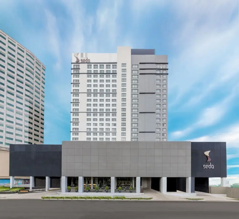 Book Seda Vertis North in Caloocan right now!