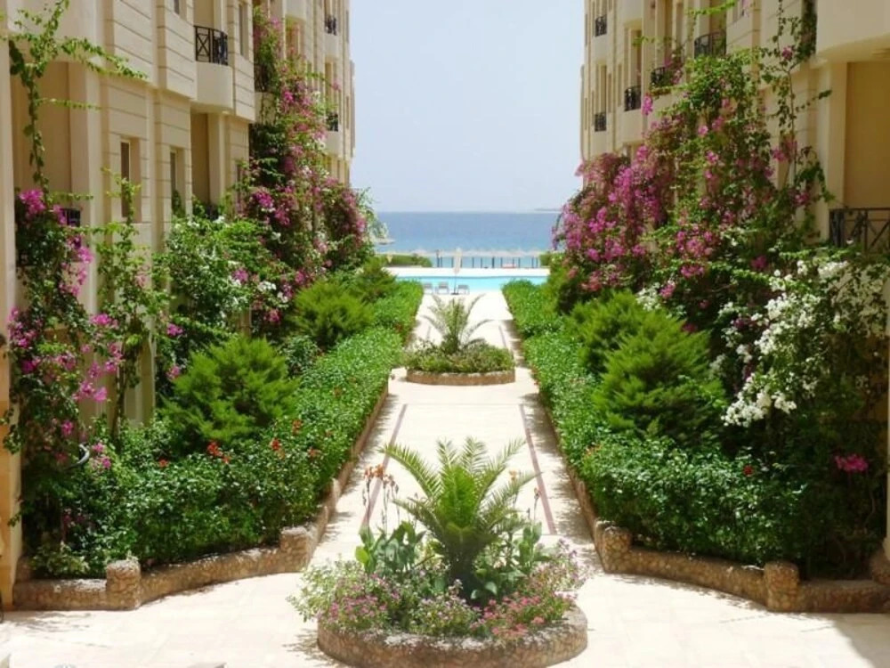 Palm Beach Piazza Apartments