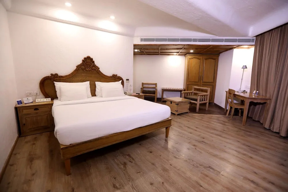 Quality Inn Shravanthi