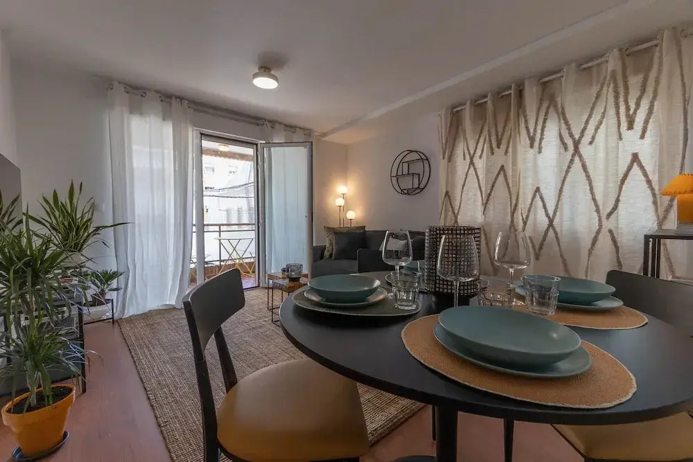Amazinn Places - Cabañal Boutique