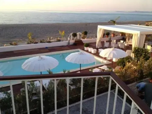 Ancora Bianca Beach Residence