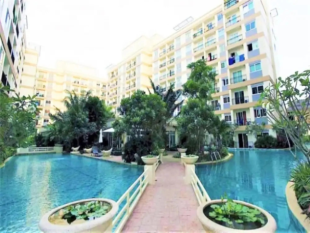 1-bedroom Condo Near Jomtien Beach With Lagoon Pool & Resort Facilities