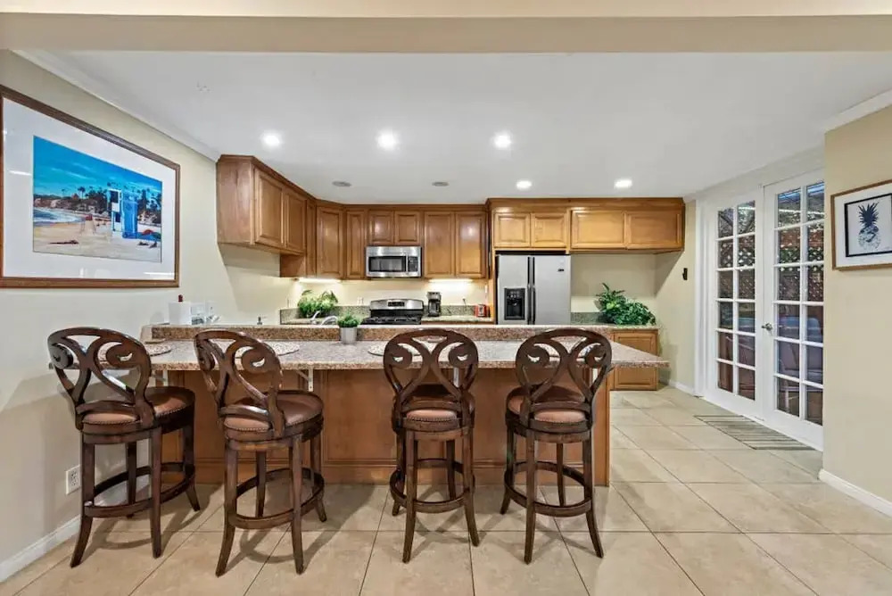 Costa Mesa Bungalows by ELVR