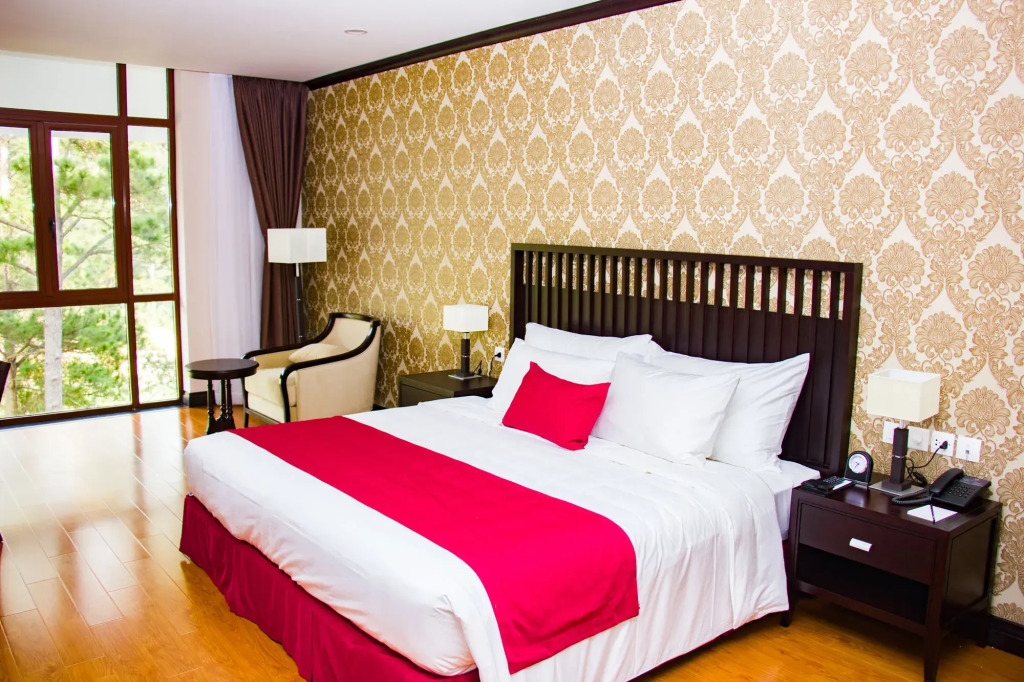 Swiss-Belresort Tuyen Lam