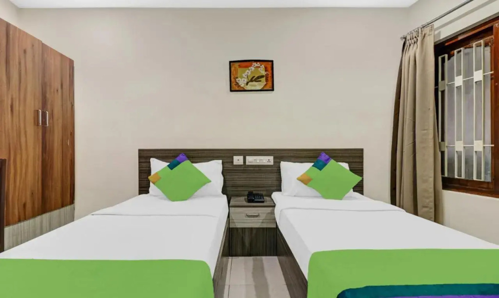 Treebo Darwesh Residency - 500m from Railway Station