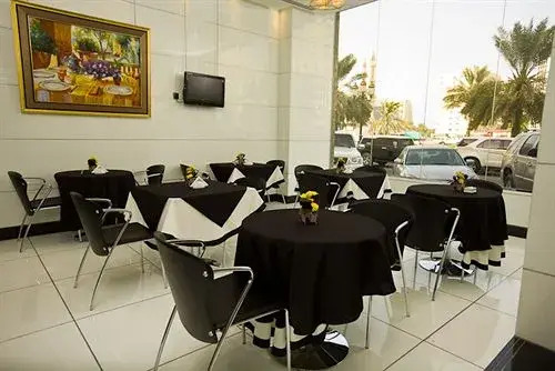 Rayan Hotel Corniche
