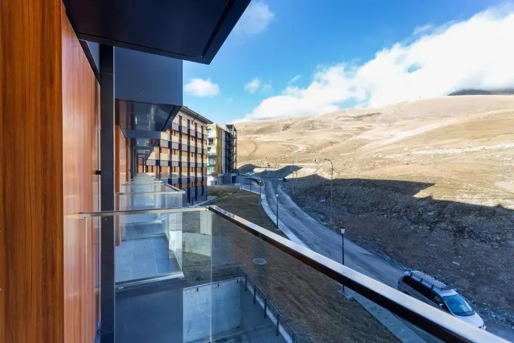 Stylish 1BR Ski In Out Apartment In New Gudauri