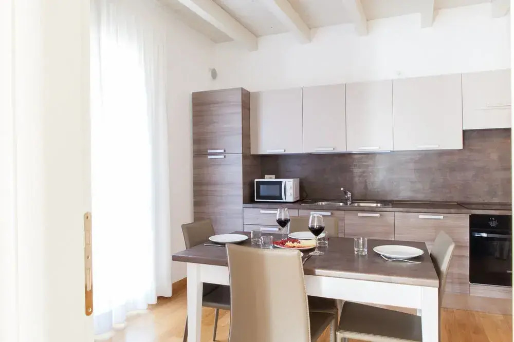 Polpenazze Halldis Apartments