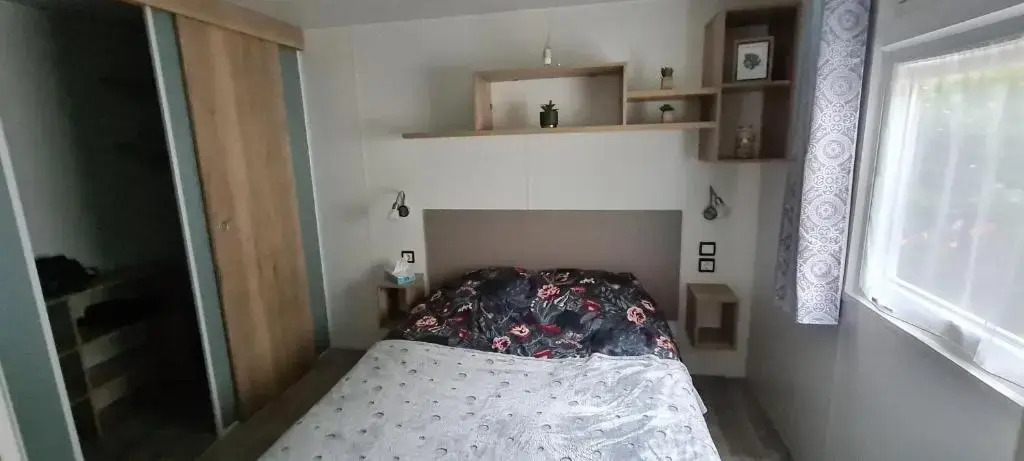 Mobilhome 2 ch,1 salon 40m2 de Charme dans camping ***
