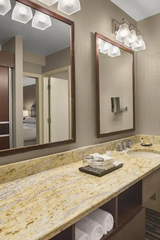 Sheraton Suites Akron Cuyahoga Falls