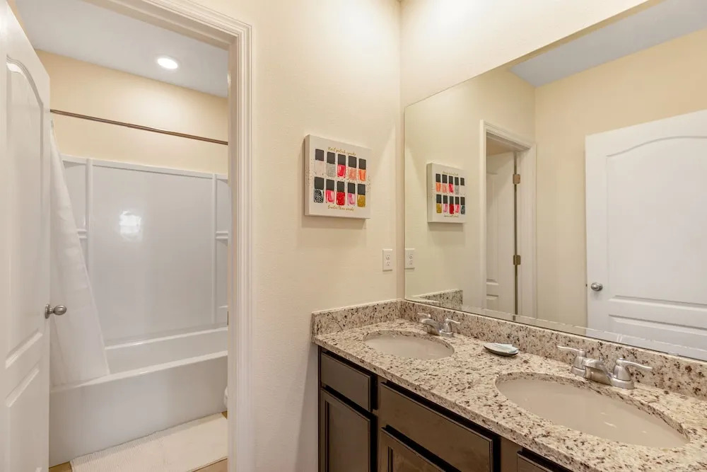 Lake View Villa 6 Bedrooms