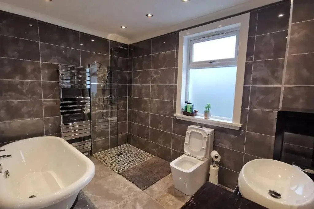 Broomfield Cottage South Luss