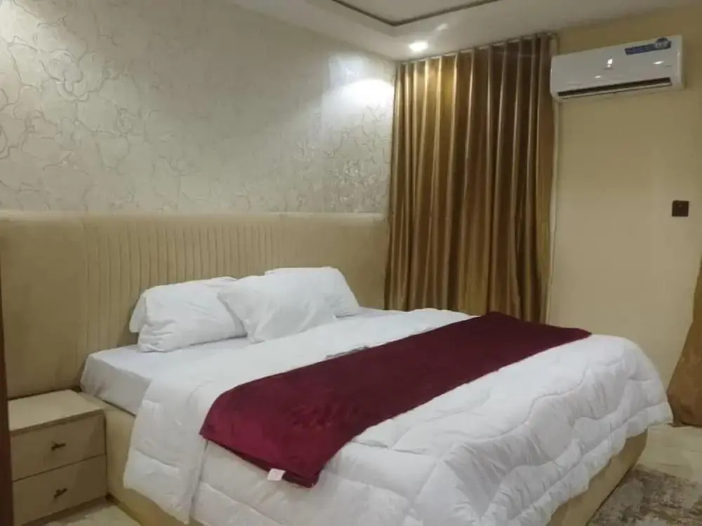Aquarian 2 Bedrooms Apartment
