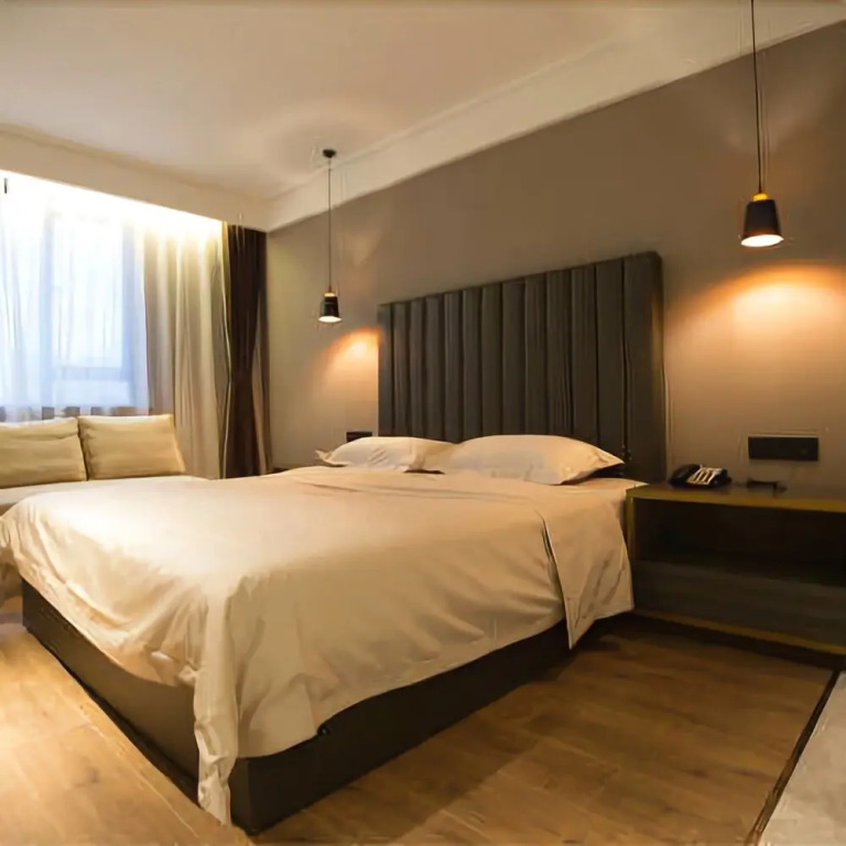 Wuhan Zaixu Hotel