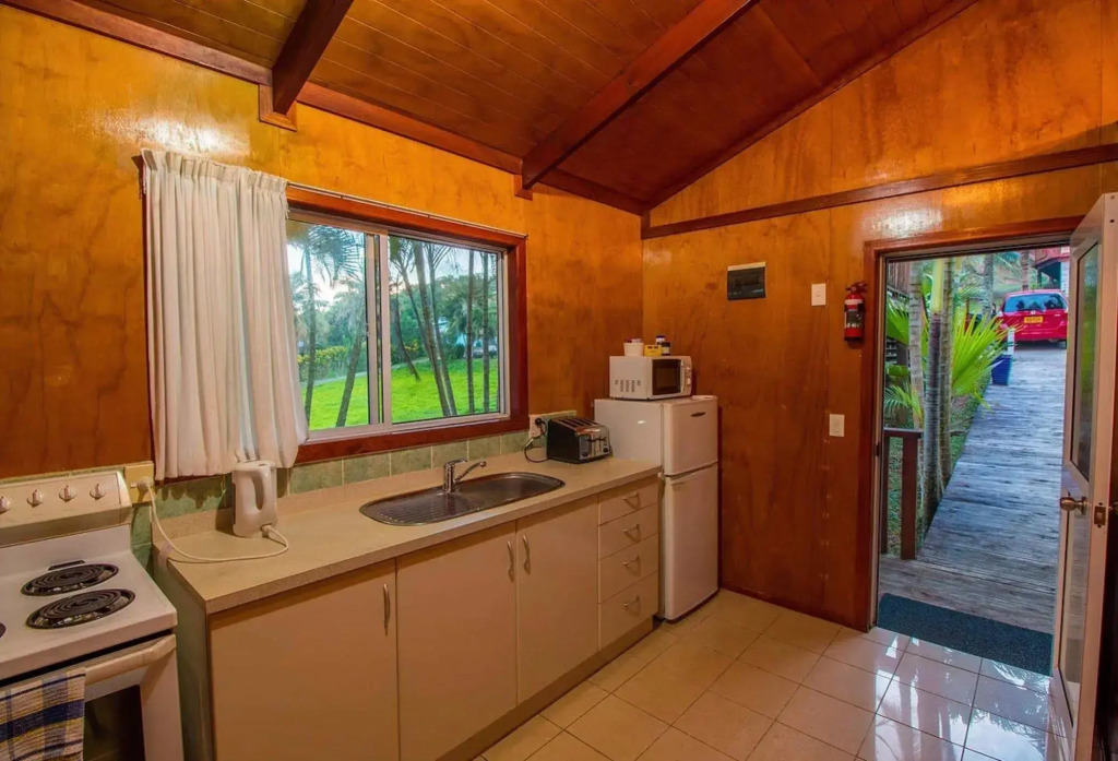 Muri Lagoon View Bungalows - Hillside Bungalow