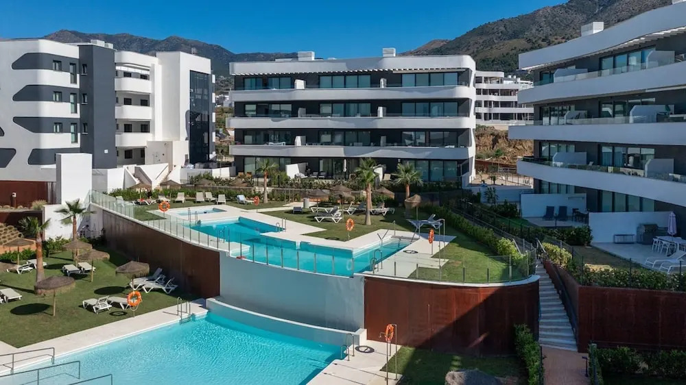 Luxury Apartment With Terrace in Higueron