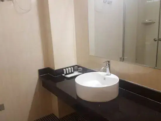 Ewenki Qixin Dun Hotel
