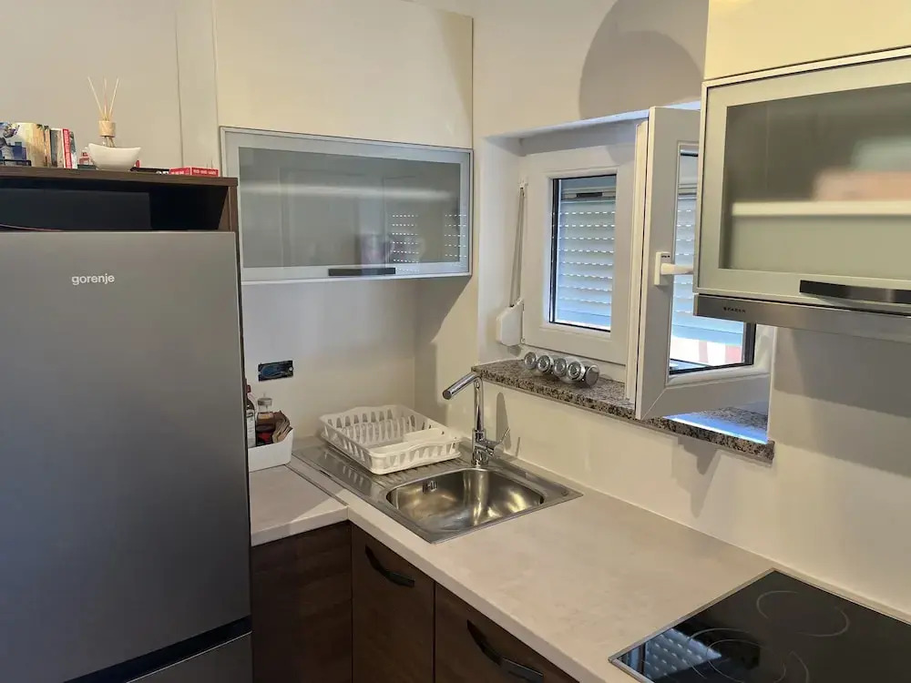Studio Apartments with Terrace near Sea - Angelas Apartments