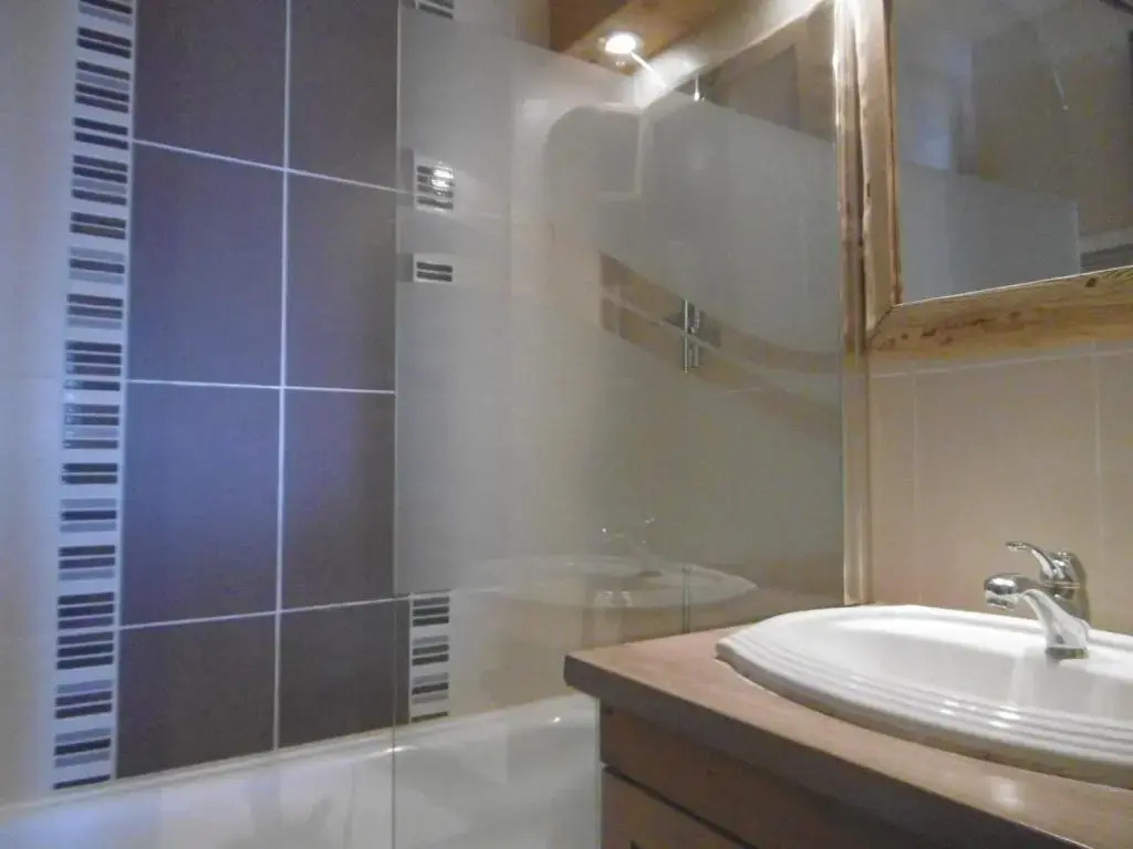 Appartement Les Allues-Méribel, 2 pièces, 5 personnes - FR-1-355-144