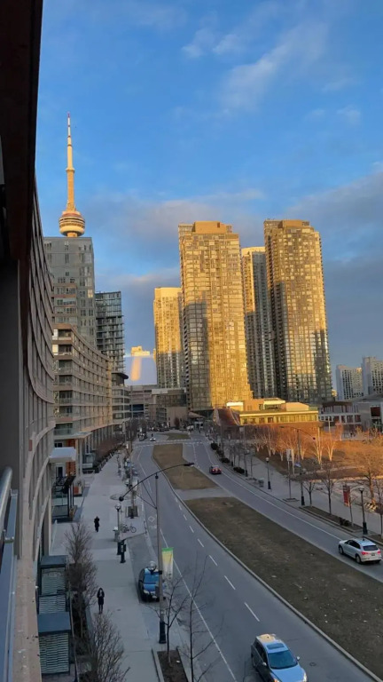 Toronto Downtown near Rogers Centre High rise lakeview condo
