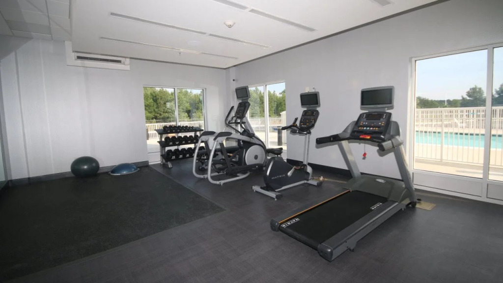 Holiday Inn & Suites - Fayetteville W-Fort Bragg Area by IHG