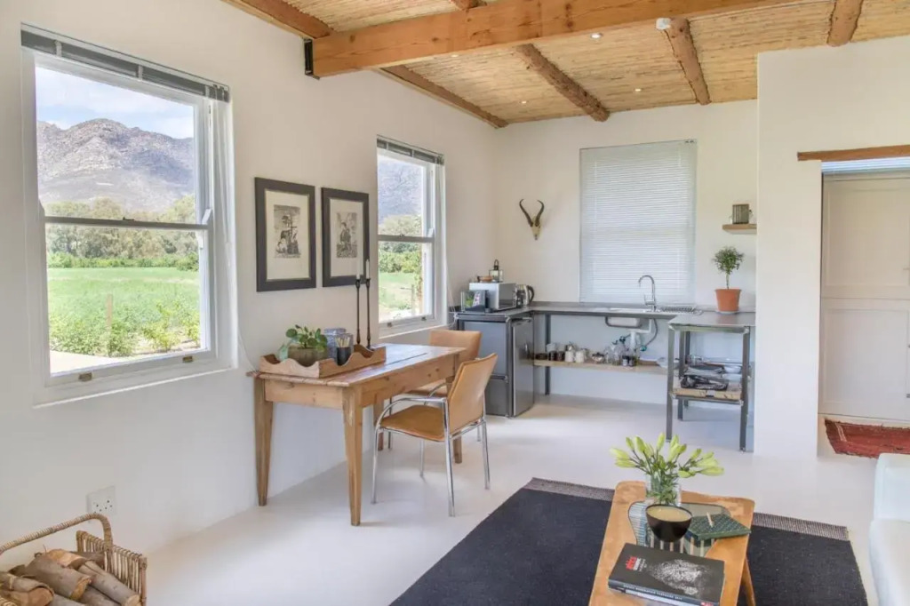 The Barn On 62 - Cottages