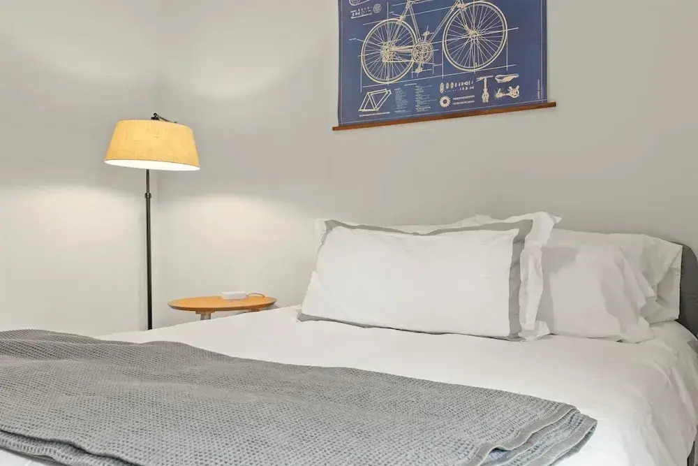 Logan Circle Carriage House 1b-1b Central Bright