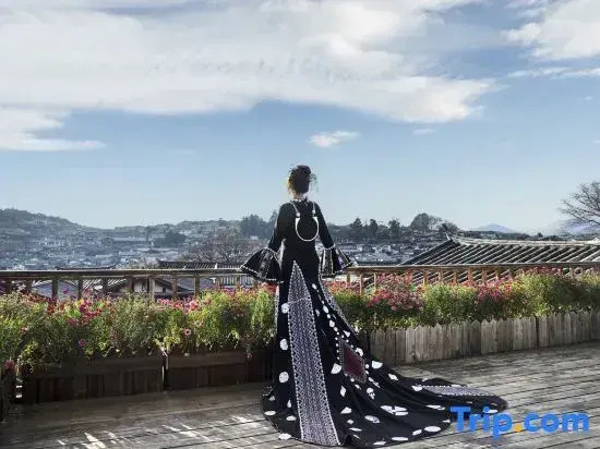 yinyu· Garden Secret Snow Mountain View Design Designer Meisu (Lijiang Ancient City Store)