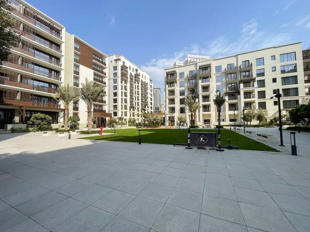 Elegant 4-bedroom Apartment Perfect for Families in Dubai Creek Harbour