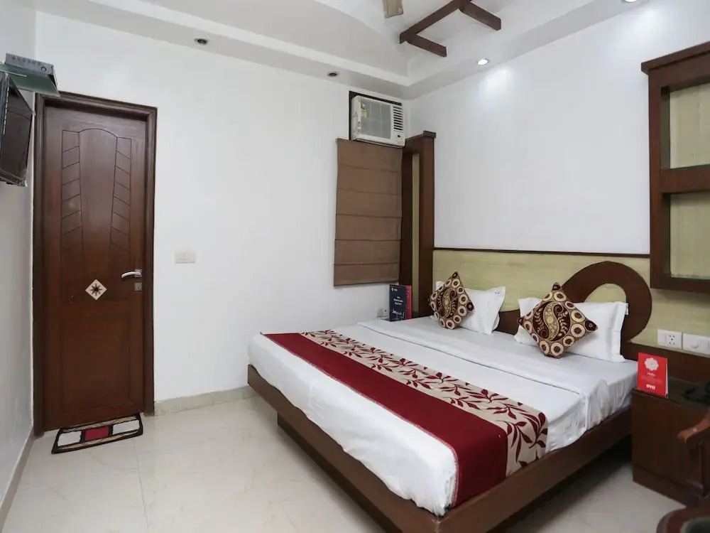 OYO 1660 Hotel Topaz