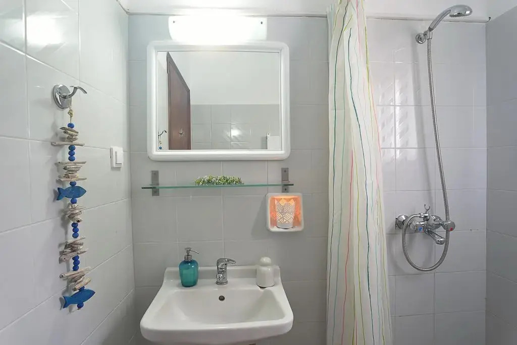 Captain's Apts Barbati