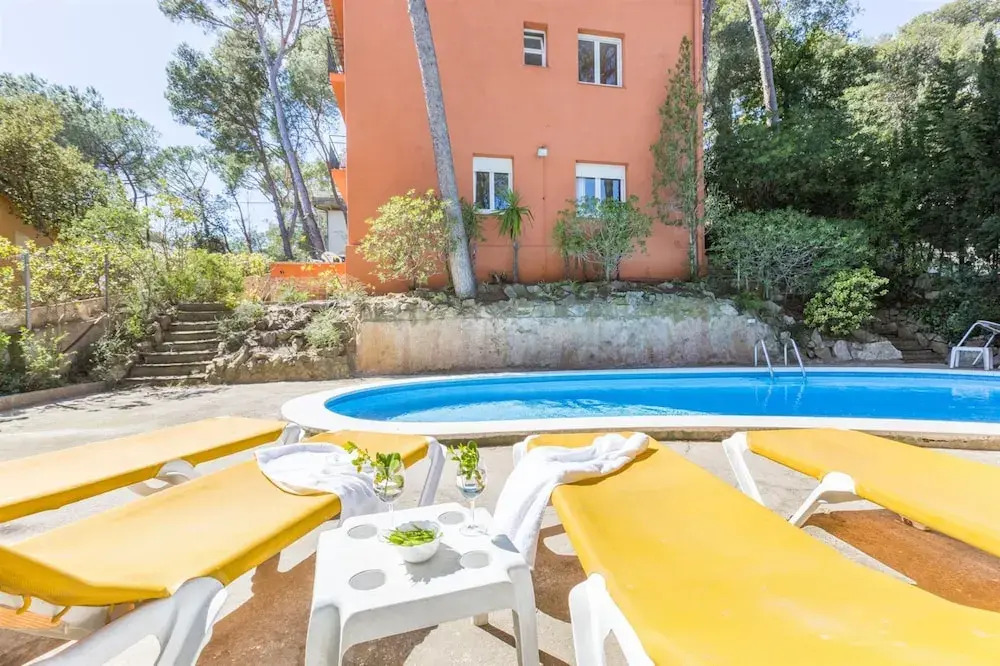 Apartment - 3 Bedrooms with Pool - 107488