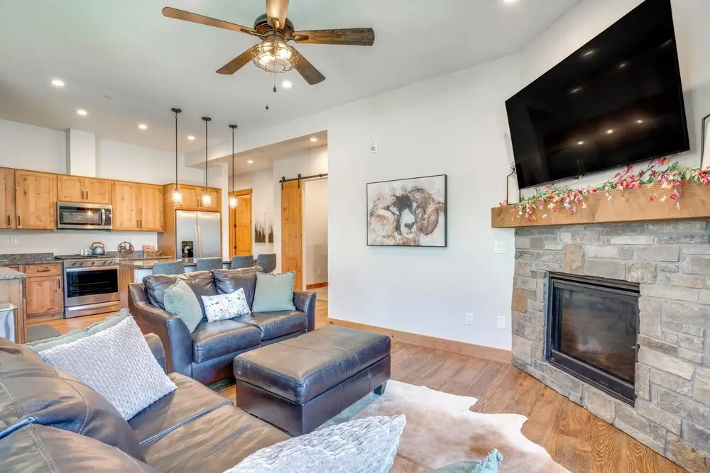 Fraser Adventure Base! Condo Near Hiking & River