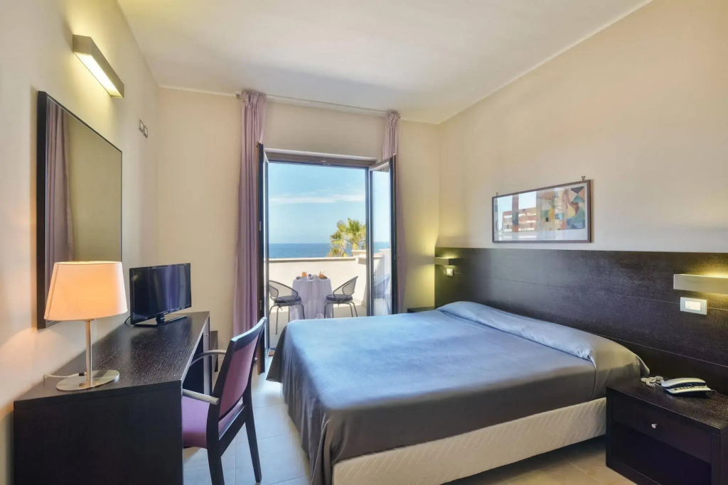 Hotel Mareluna