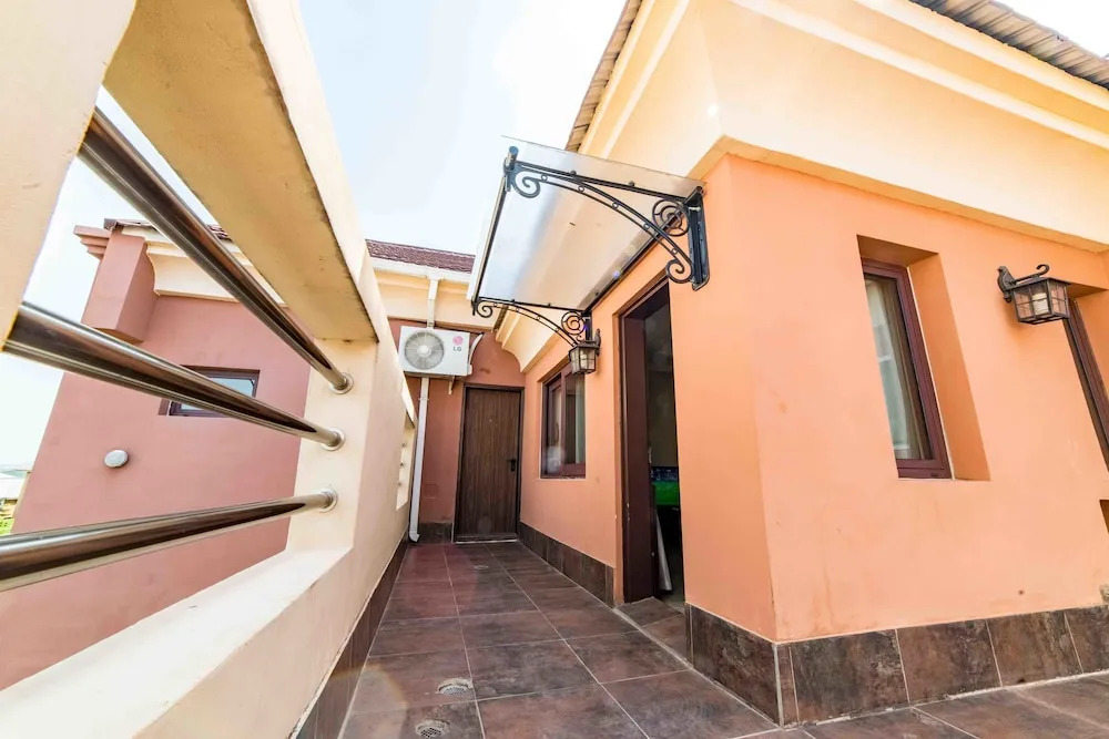 Alphaplus Apartments